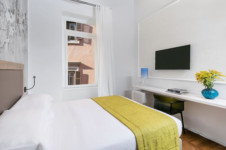 Room 27 of 188