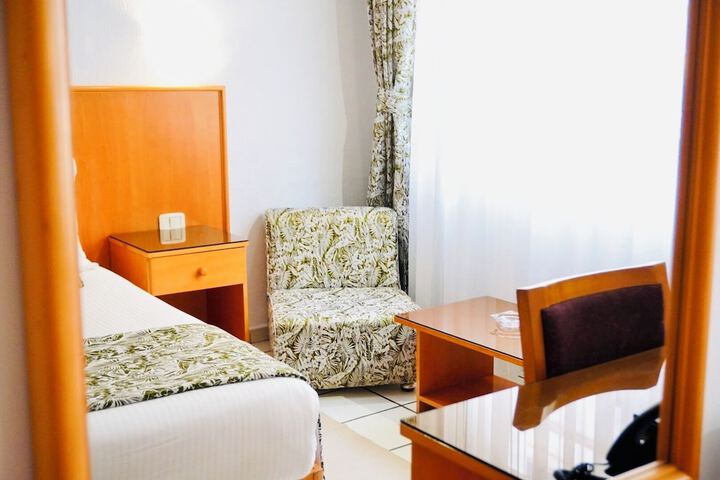 Room 18 of 39
