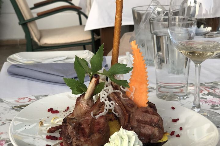 Dining 43 of 62