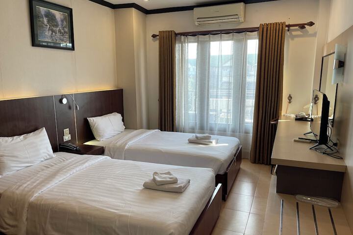 Room 12 of 73