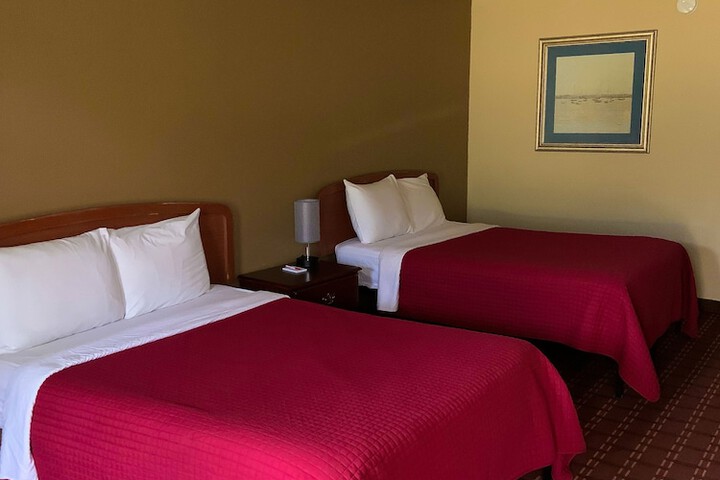 2 Double Beds (9 of 9)