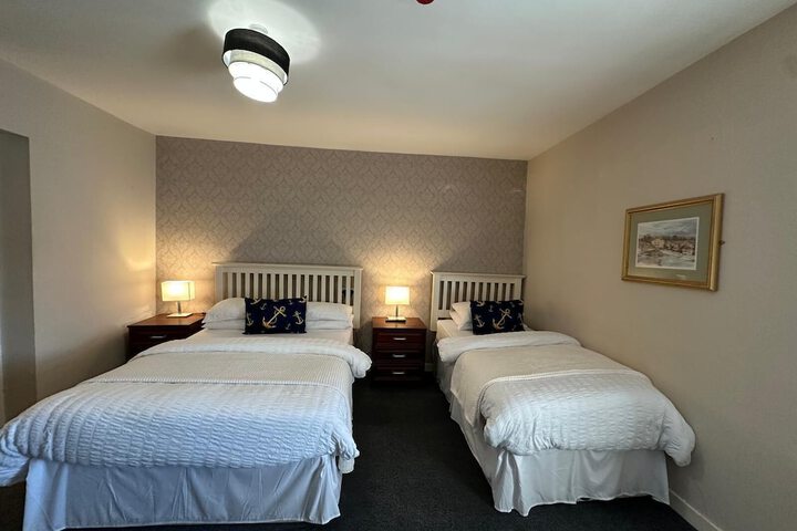Room 11 of 21