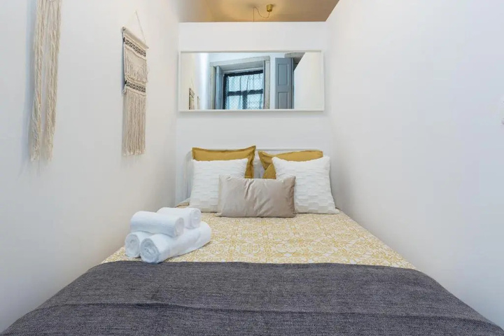 Room 2 of 21