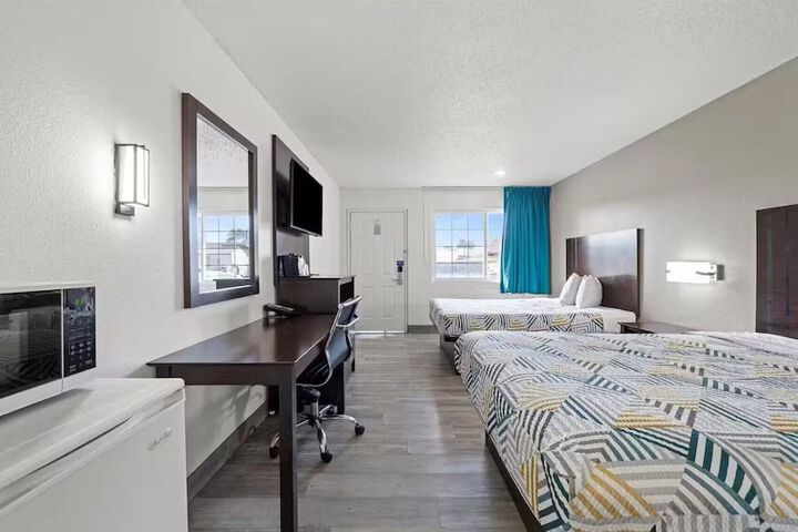 Room 26 of 35