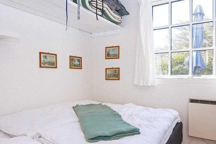 Room 2 of 34