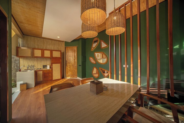 Dining Photos