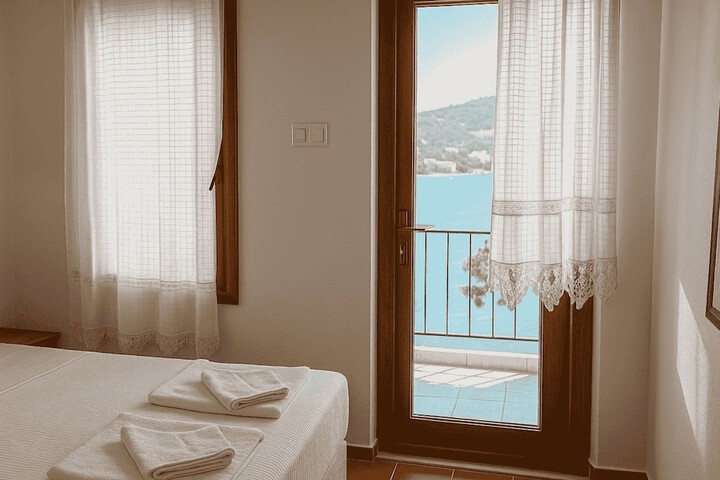 Room 10 of 22