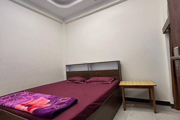 Room 17 of 31