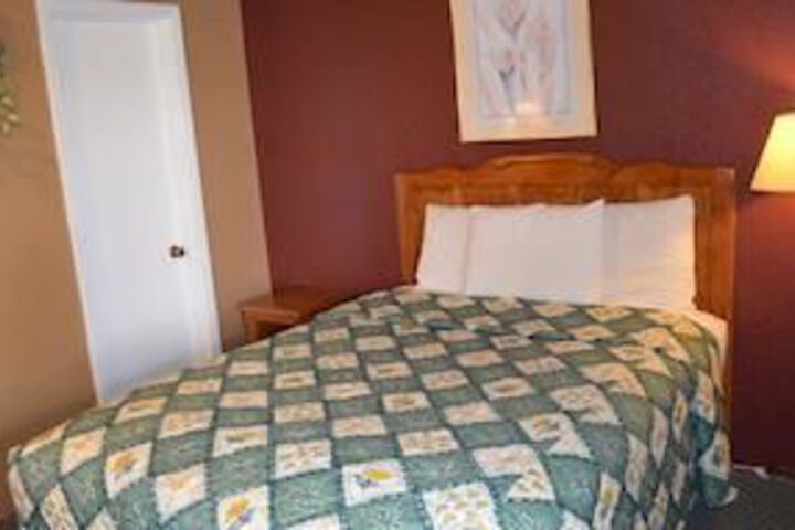 Room 10 of 30