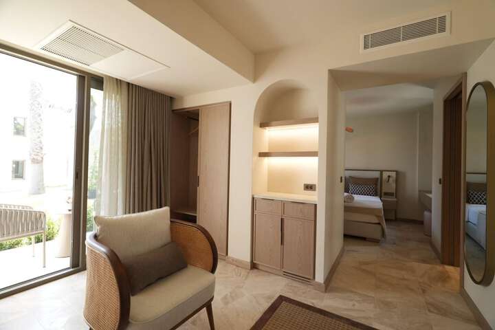 Room 4 of 22
