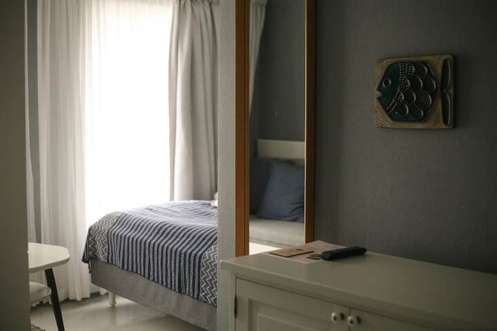 Room 30 of 76