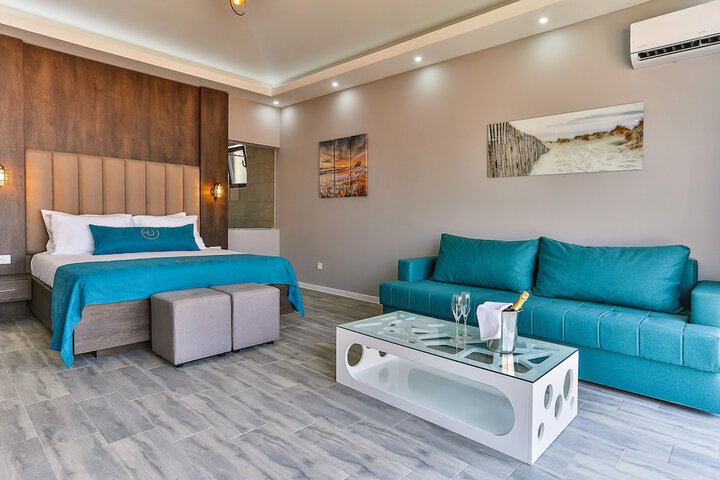 Room 15 of 74