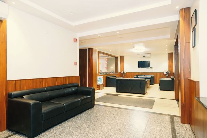 Hotel Interior 7 of 80
