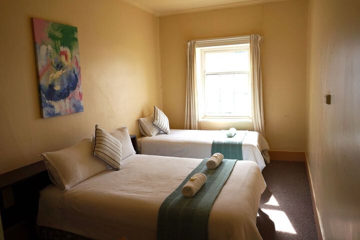 Room 6 of 30