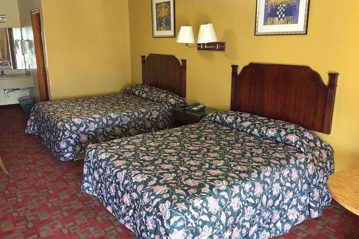 Room 4 of 47