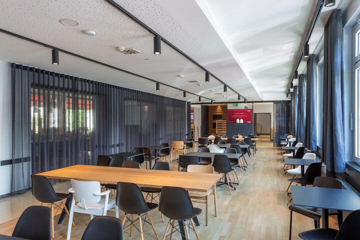 Guest Lobby