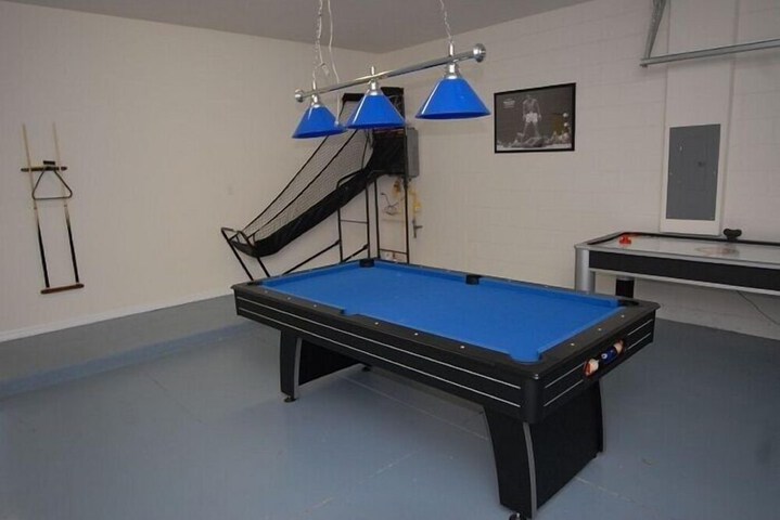 Room 18 of 19