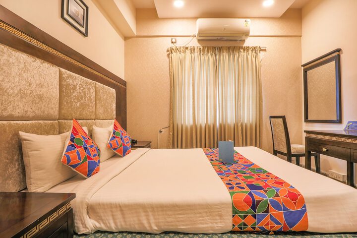 Room 15 of 24