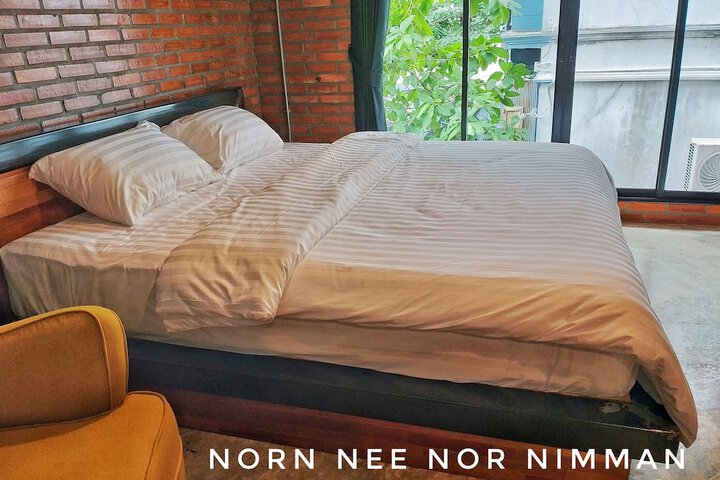 Room 5 of 33