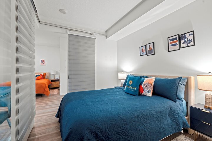 Room 65 of 330