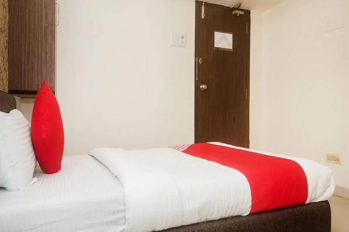 Room 2 of 13
