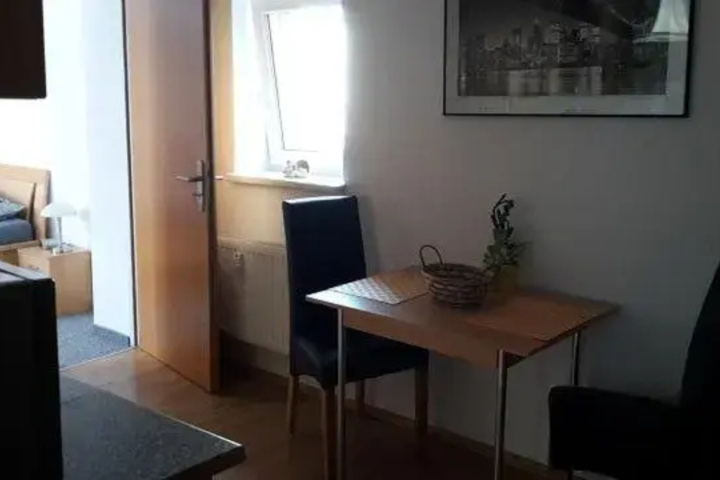 Room 4 of 19