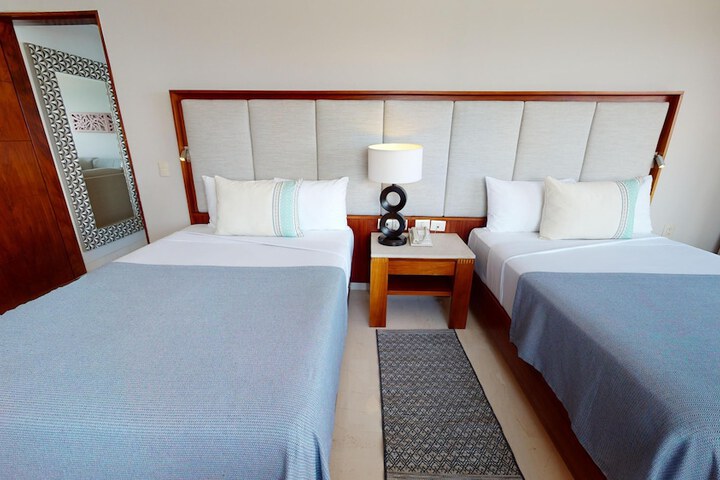 Room 18 of 110