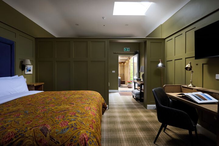 Room 30 of 118