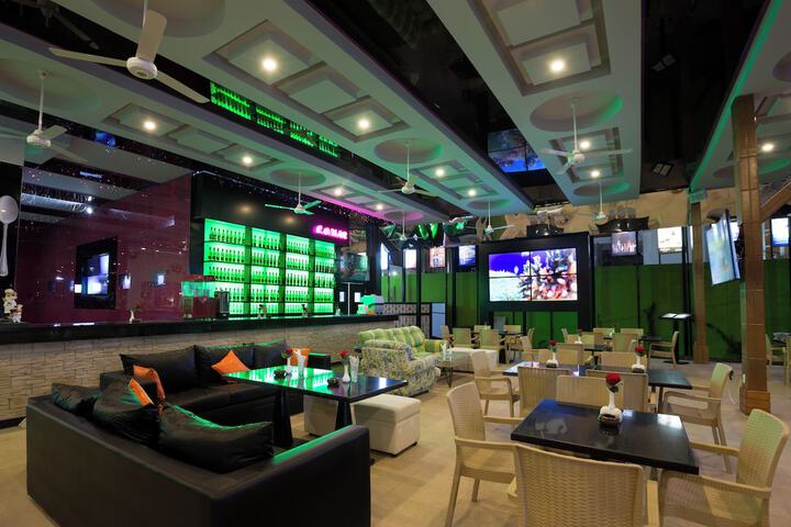 Lounge 40 of 60