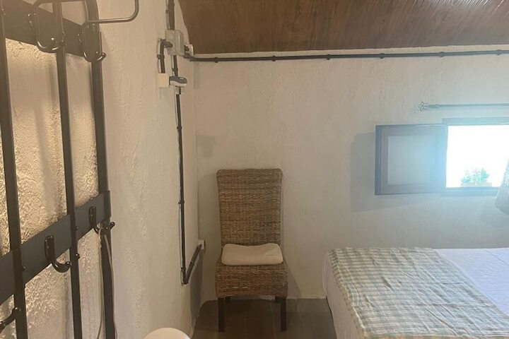 Room 8 of 35