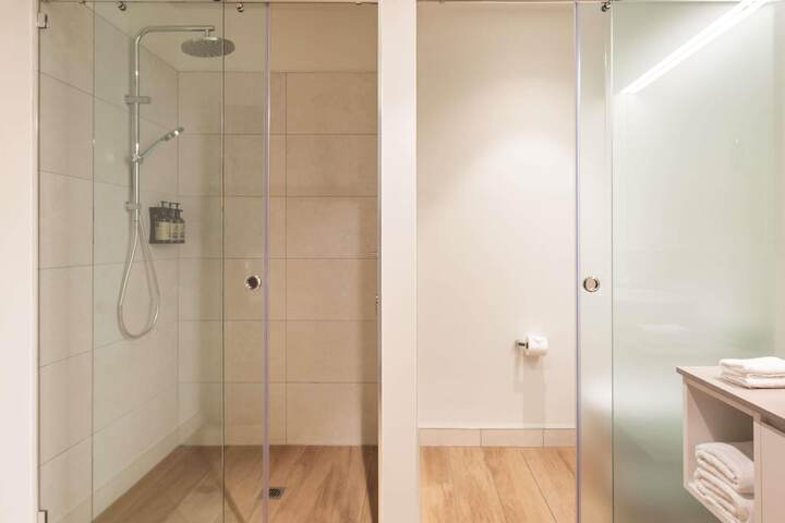 Room 40 of 149