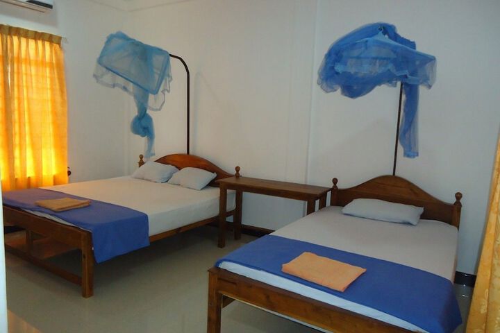 Room 9 of 17