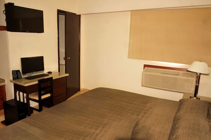 Room 21 of 106