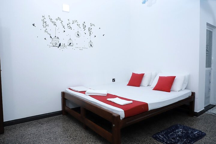 Room 11 of 48