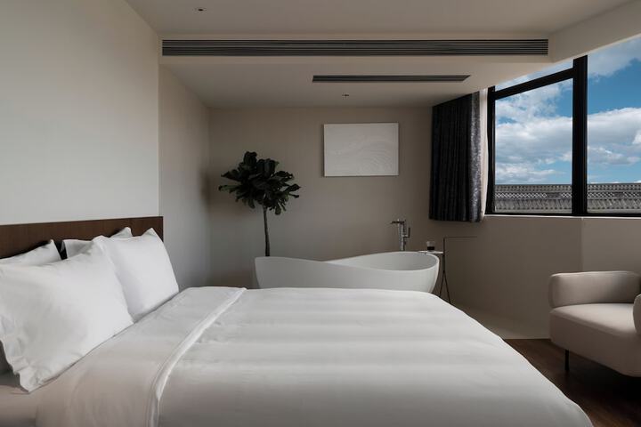 Room 55 of 86
