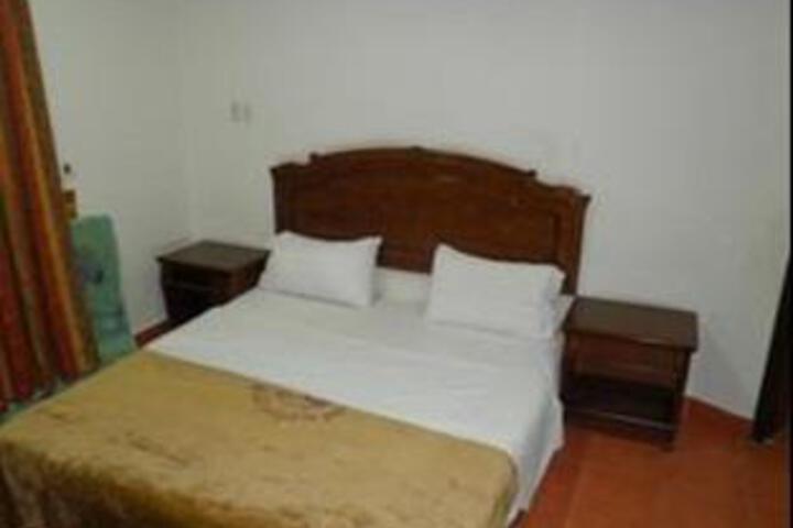 Room 6 of 6