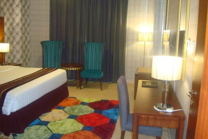 Room 14 of 39