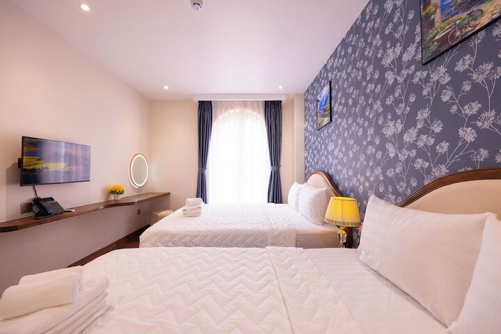 Room 3 of 34