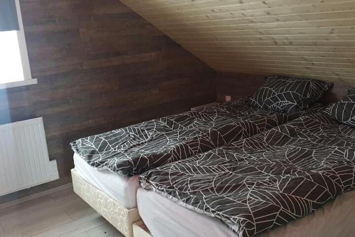 Room 2 of 22