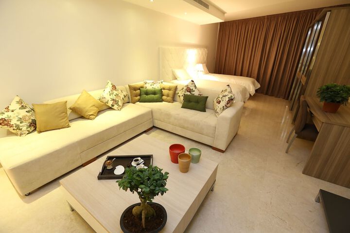 Room 15 of 53