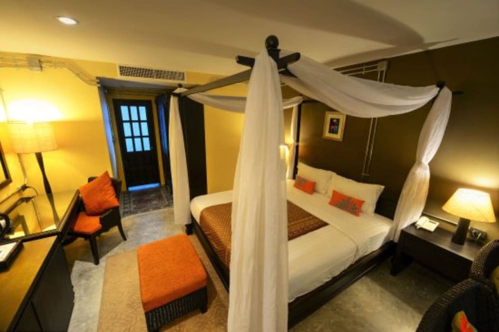 Room 42 of 124