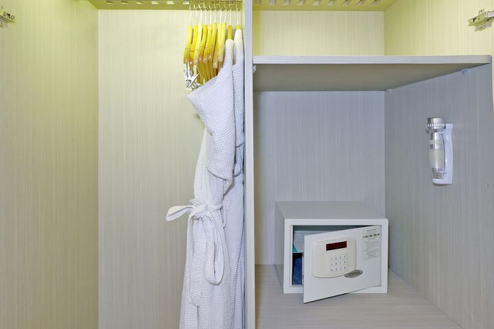Room 7 of 53