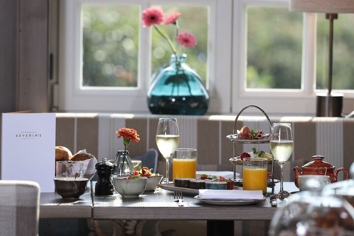 Breakfast/Coffee Service 33 of 41