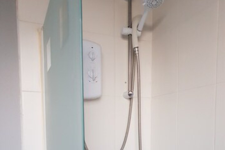 Room 4 of 61