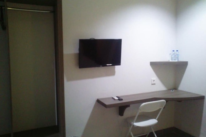 Room 7 of 49