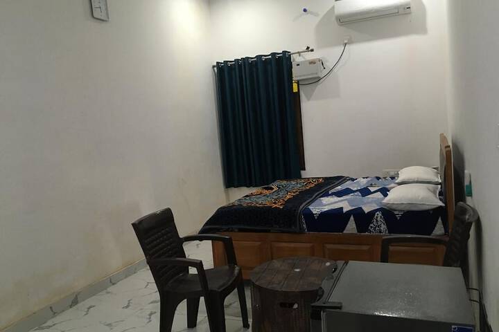 Room 20 of 29