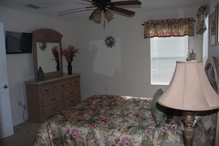 Room 4 of 46