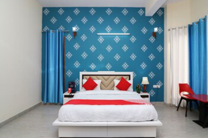Room 34 of 37