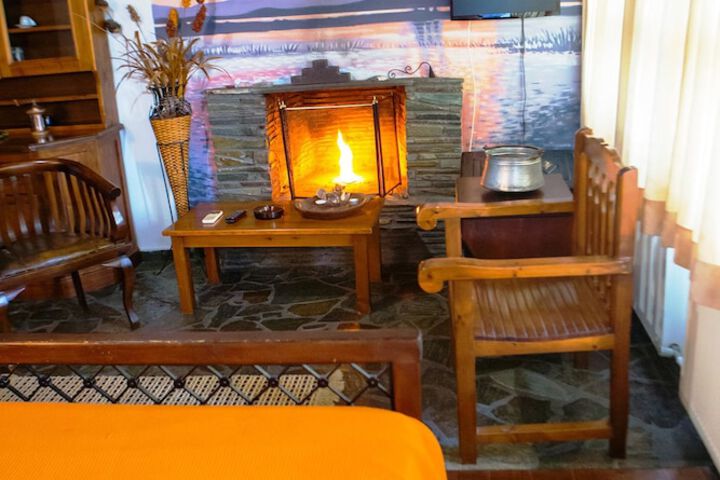 Room 4 of 48