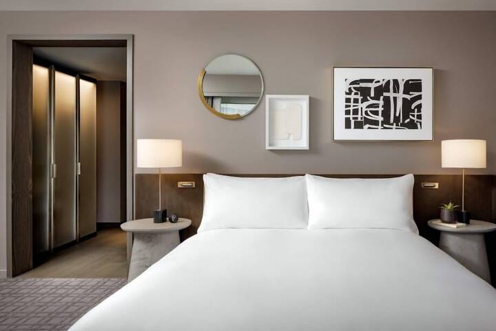 Room 12 of 65